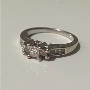Diamond engagement ring